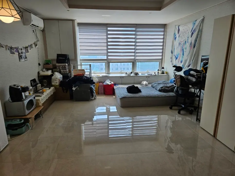 가정폐기물 작업 후 정리된 현장